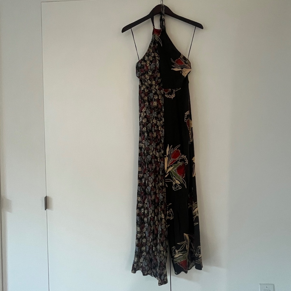 Urban Outfitters, Sz 0, Halter keyhole patterned jumpsuit